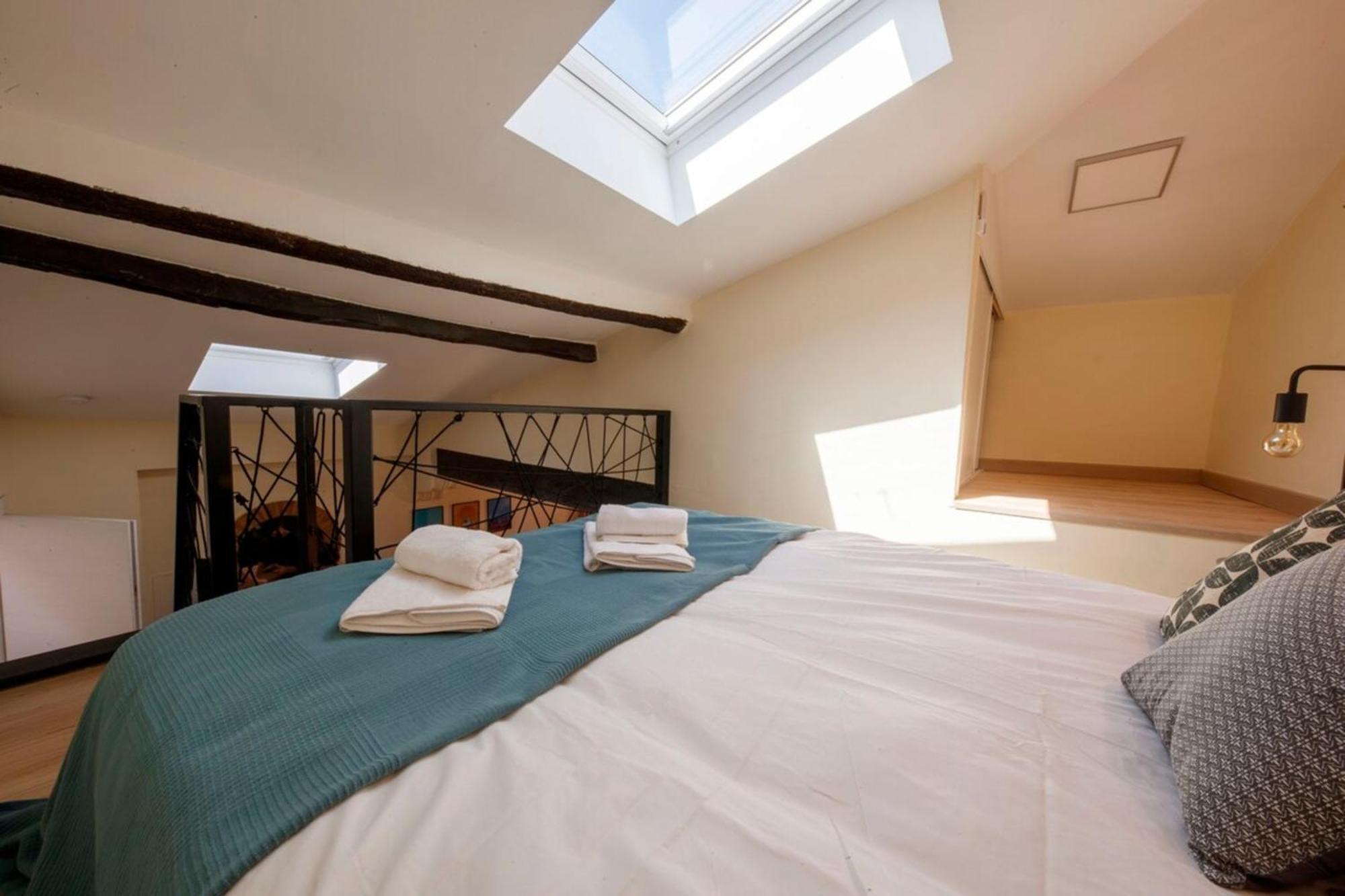 06A2 - Heart Of Old Nice Beautiful Renovated Apartment 외부 사진