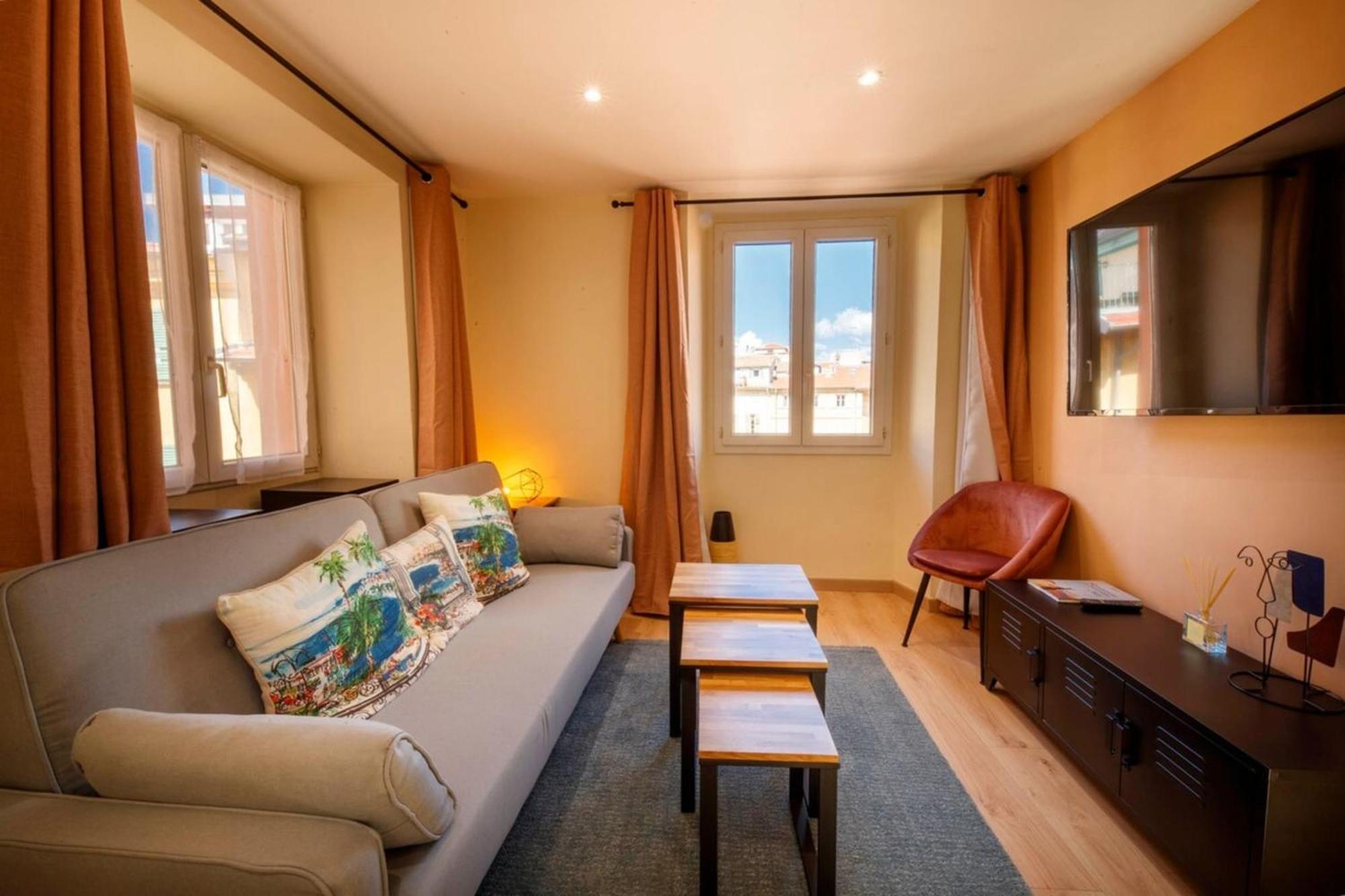 06A2 - Heart Of Old Nice Beautiful Renovated Apartment 외부 사진