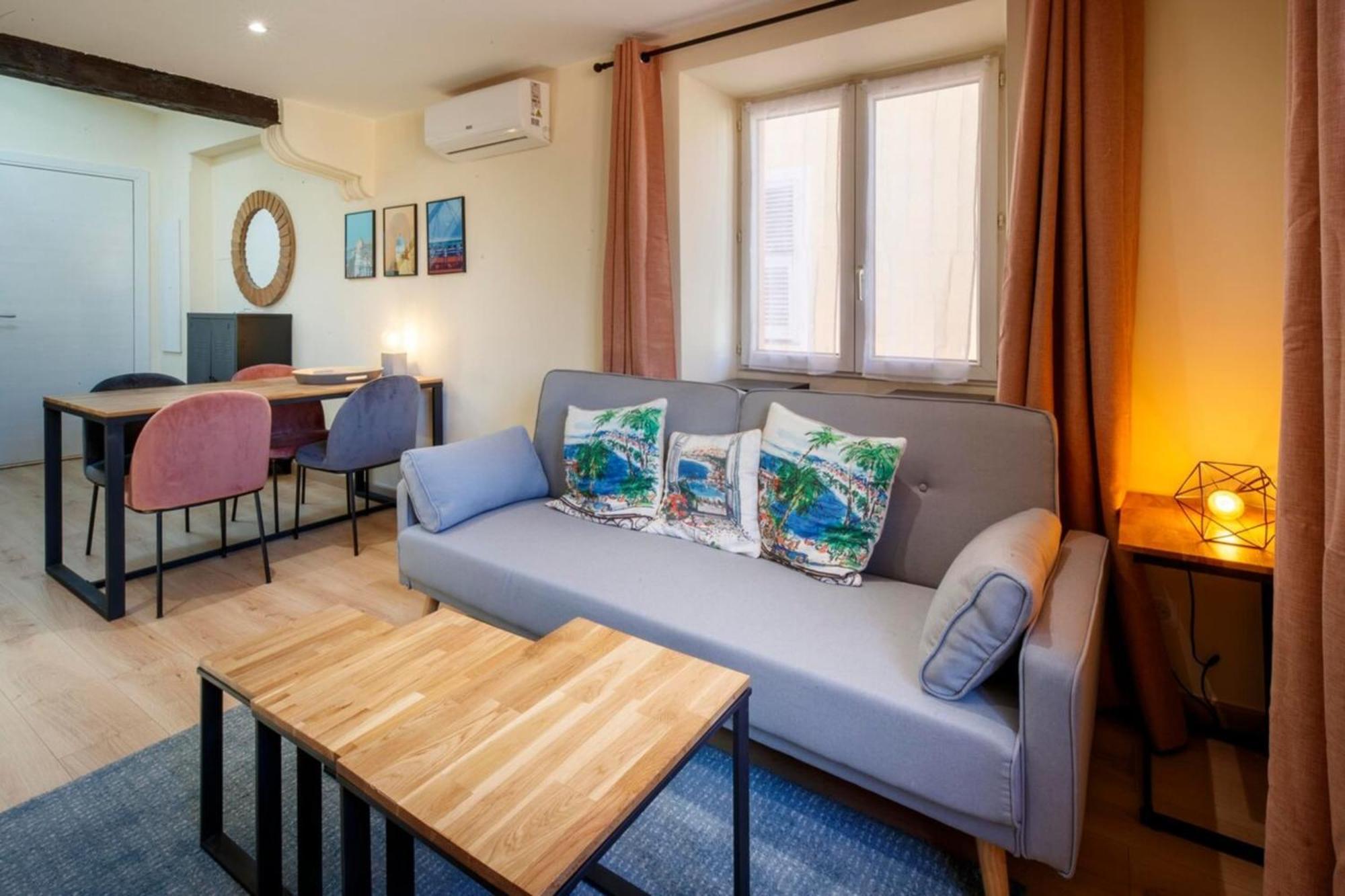 06A2 - Heart Of Old Nice Beautiful Renovated Apartment 외부 사진